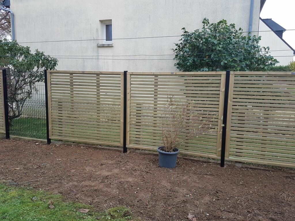 Beslou Paysage Paysagiste Cesson Sevigne Cloture Brise Vue Bois
